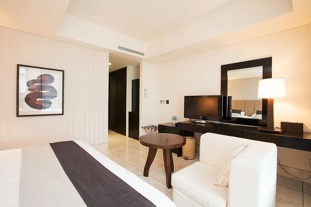 Baume Couture Boutique Hotel Jeju 4*,  South Korea